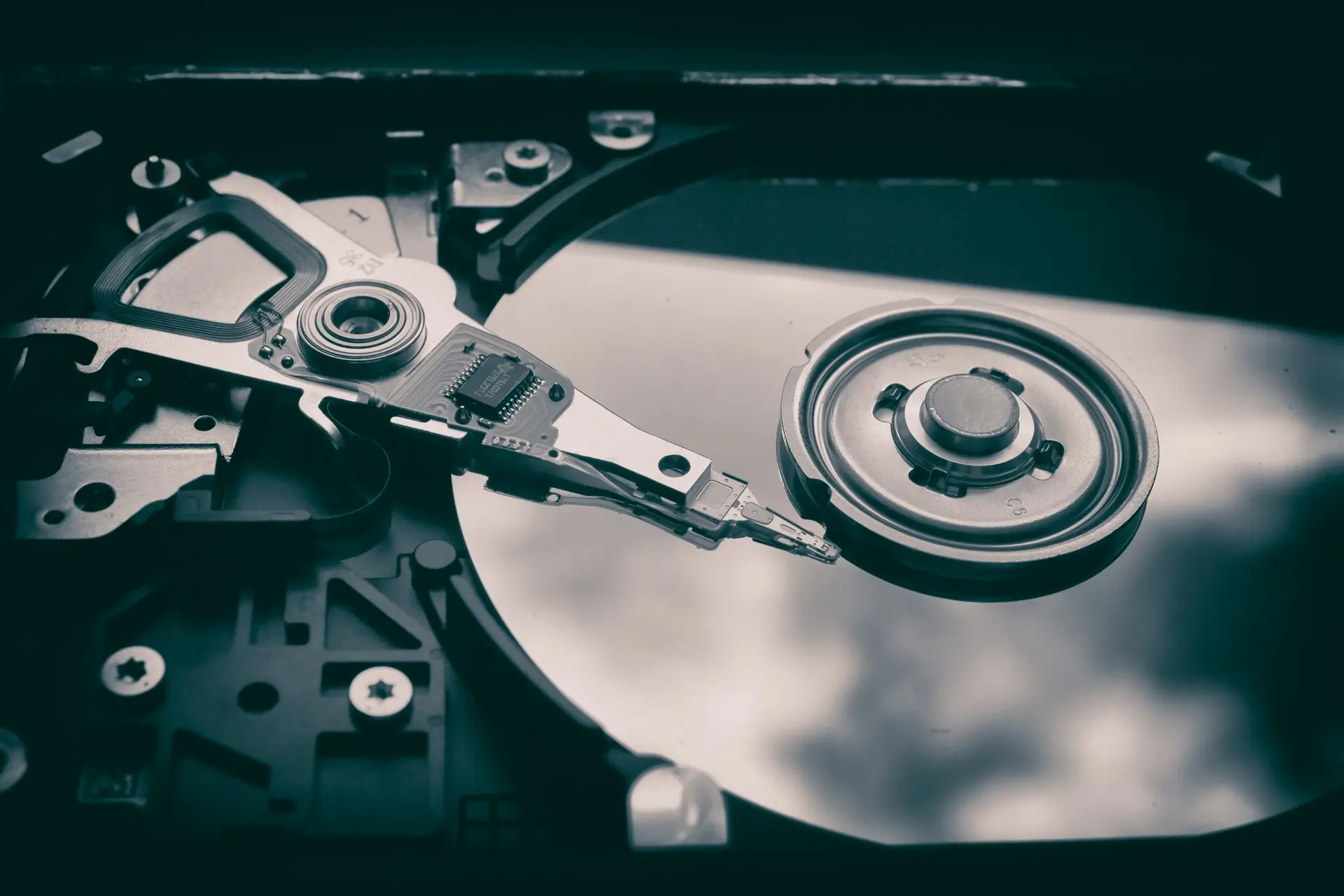 La Importancia de las Copias de Seguridad y la Recuperación de Datos | HDTI